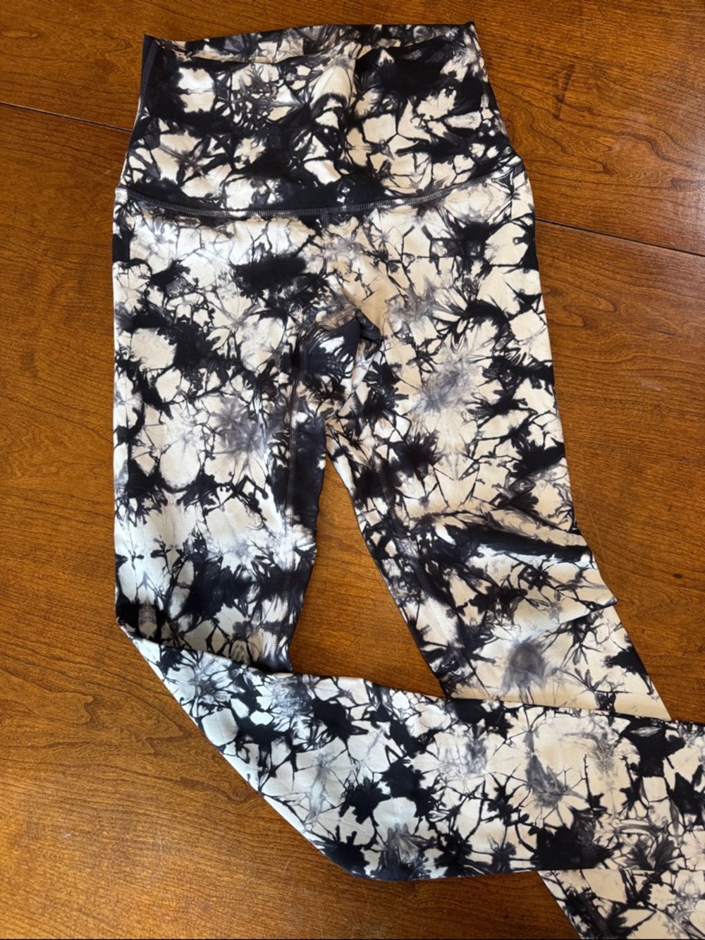 lululemon athletica Black and White Tie-Dye Leggings
